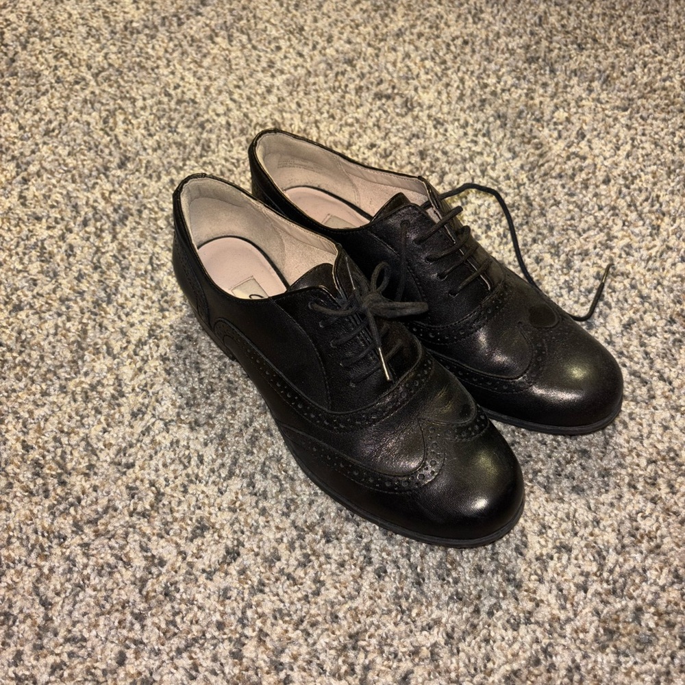 Womens Black Lace-Up Brogues